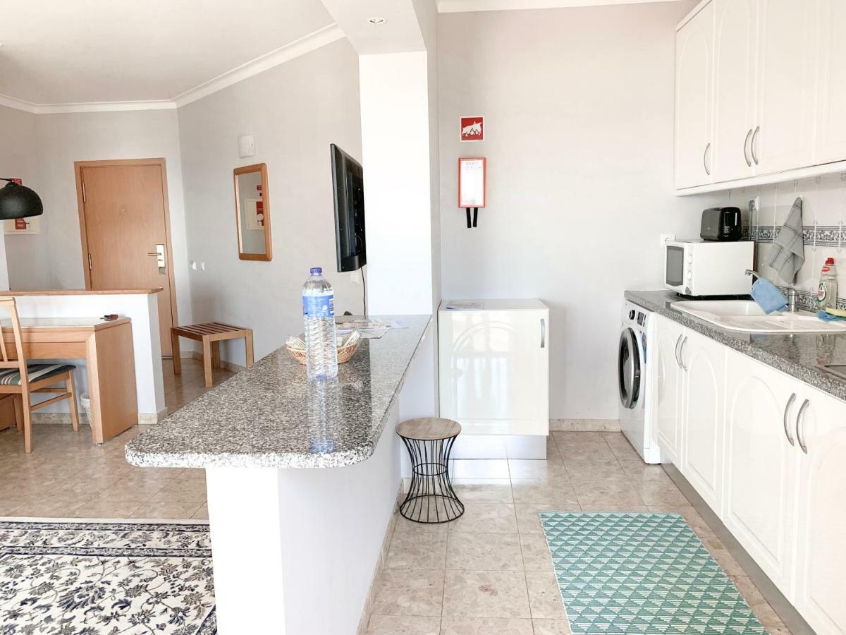 Panoramic Apartment In Portimao: Ocean View, Wifi Kültér fotó